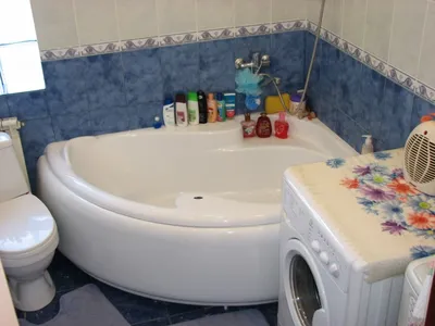 Ванная комната с угловой ванной: дизайн, фото