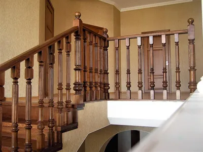 Деревянные лестницы на заказ: фото работ «St. Timmerman»