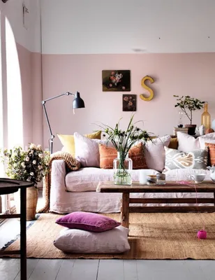 Покраска стен в два цвета | Home decor hacks, Pastel home decor, Feminine  living room