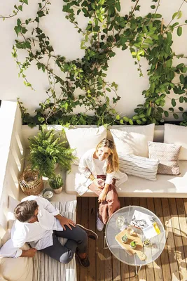 Терраса для приёма гостей и природные цвета в интерьере квартиры в  Барселоне (58 кв.м) 〛 ◾ Фото ◾ Идеи ◾ Дизайн