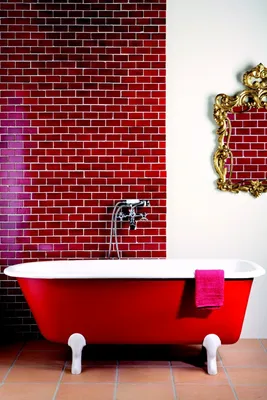 Красная ванная комната – выбор страстных натур