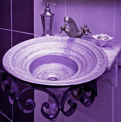 Сиреневая ванная комната (41 фото): необычное оформление