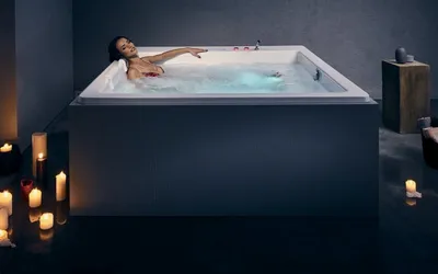 Современная ванная в стиле хай-тек