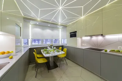 Дизайн натяжных потолков на кухне - 59 фото