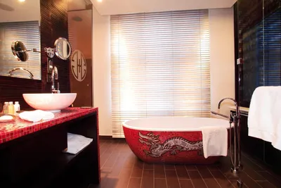 Тропическая ванная комната в японском стиле 3d-рендеринг | Премиум Фото