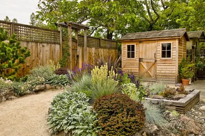 Деревенский двор: как облагородить и украсить, фото уютного дизайна