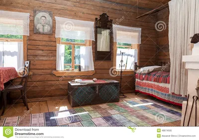 Интерьер старого сельского деревянного дома в музее деревянного Archi  Редакционное Изображение - изображение насчитывающей естественно, история:  48674505