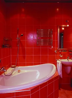 Красная ванная комната - 75 фото яркого дизайна