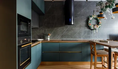 Красивые кухни с деревянной столешницей – 135 лучших фото дизайна интерьера  кухни | Houzz Россия