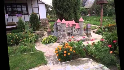 Как украсить двор частного дома своими руками - YouTube
