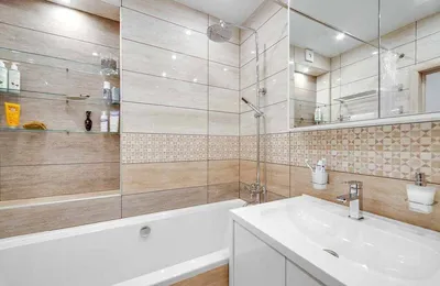 Дизайн маленькой ванной комнаты плитка - 67 фото