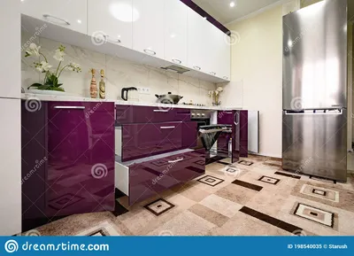 Фиолетовый и белый современный вид спереди мебели кухни Стоковое  Изображение - изображение насчитывающей ковер, нутряно: 198540035
