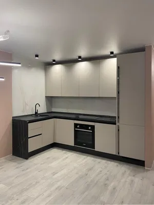 Натяжной потолок на кухне: дизайн, материал, освещение
