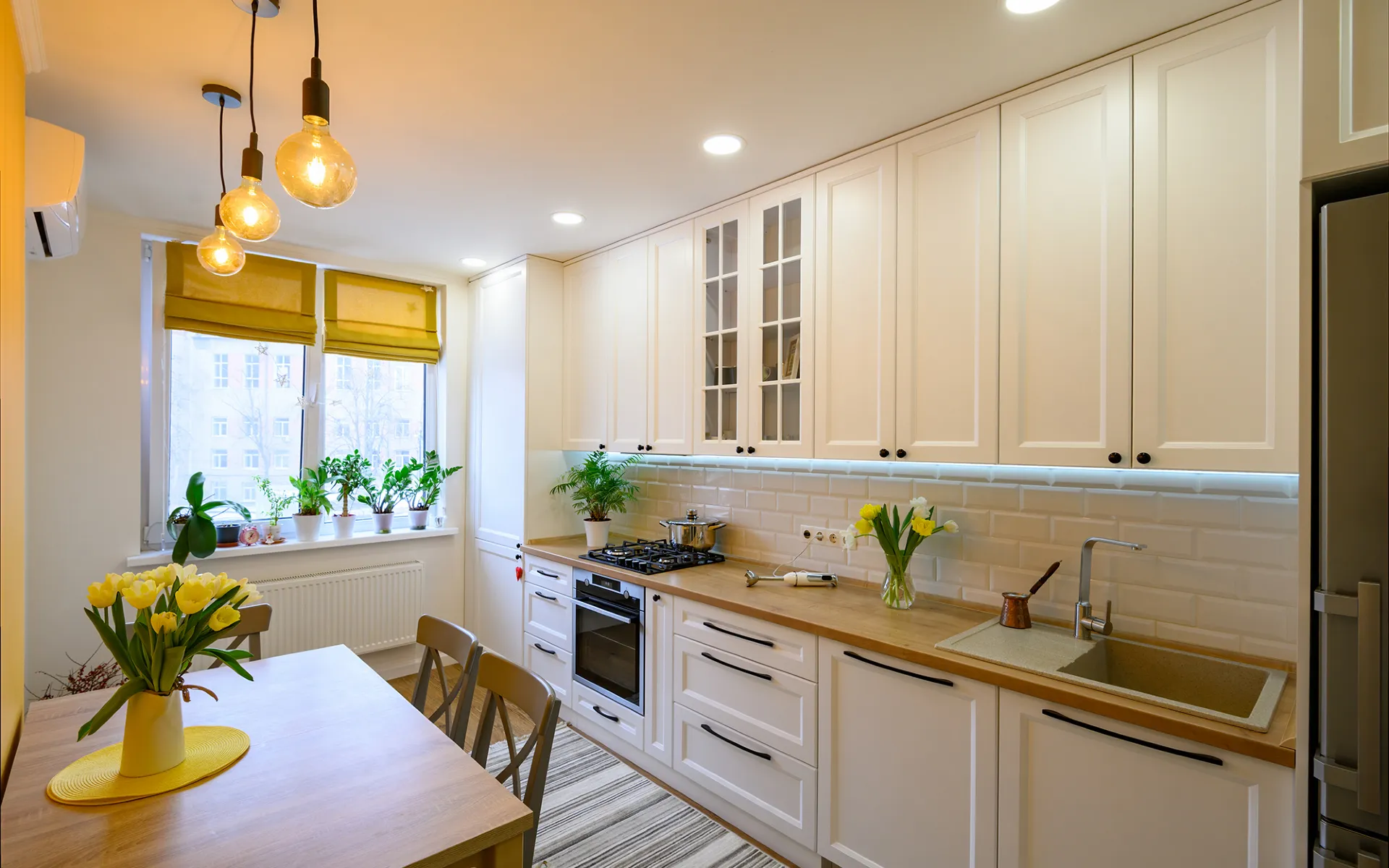 Шторы для маленькой кухни — стильные варианты для небольшого помещения (65 фото)