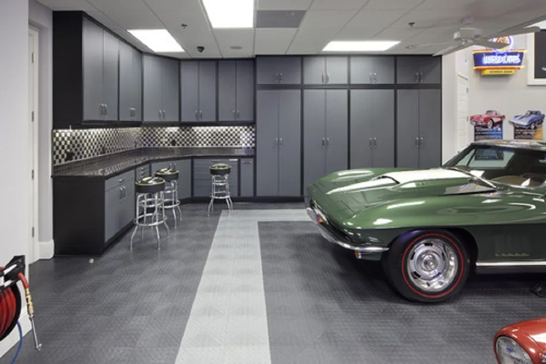 Идеальный гараж. Интерьер гаража. Красивый гараж внутри. Дизайнерский гараж. Красивый интерьер гаража.