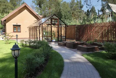 Огороды во дворе – 135 лучших фото дизайна двора частного дома и дачи |  Houzz Россия