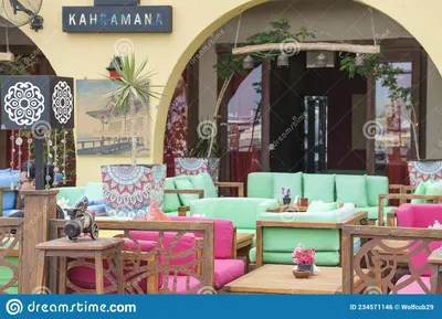 уличное кафе в индийском стиле Редакционное Фото - изображение  насчитывающей экстерьер, строя: 234571146