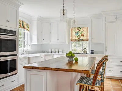 Кухня с окном: 110 фото стильных сочетаний и качественного оформления кухни