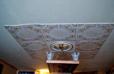 Потолок из пенопласта: фото своими руками, панели и отделка, как закрепить  фигурный декор, квадратики и розетки