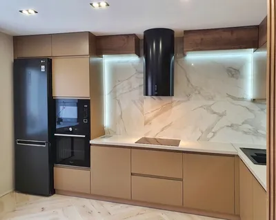 Большая современная угловая кухня в эмали под потолок \"Модель 703\" в  Мурманске - цены, фото и описание.