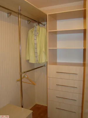 10 лучших идей гардеробных в маленькой спальне - с фото примерами |  Гардеробные, Пространство под шкаф, Шкаф кладовой