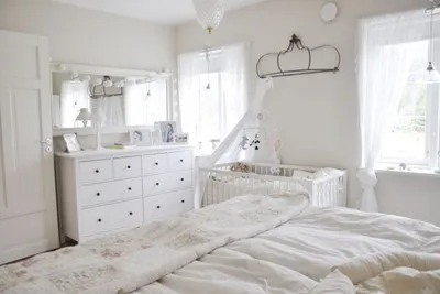 Куда лучше поставить детскую кроватку в однокомнатной квартире: варианты с  фото