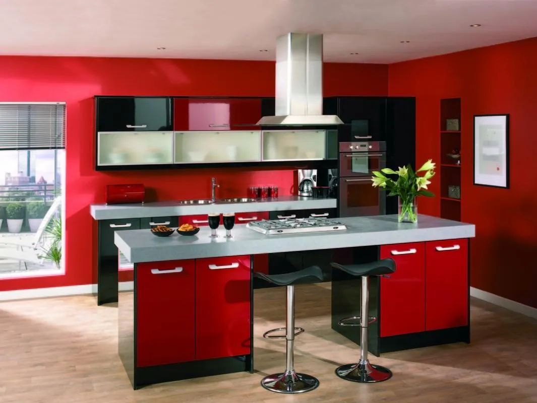 Красная кухня: 50 идей с фото интерьера кухни в красном цвете