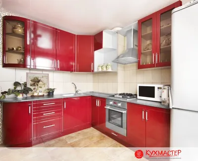 Эффектная современная кухня с фасадами из МДФ сочного красного цвета