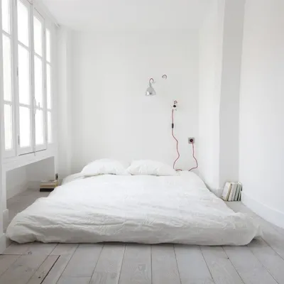 Дизайн спальни в стиле неоклассика, фото – Rehouz