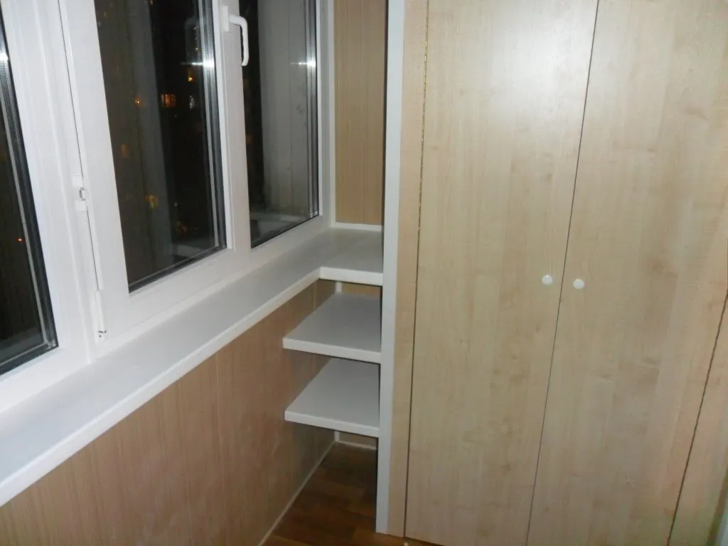 Ремонт балкона в панельном доме в Красноярске | Доступные цены | Балкончик24
