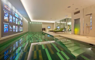Бассейны в доме – 135 лучших фото-идей дизайна бассейна в частном доме и на  дачном участке | Houzz Россия