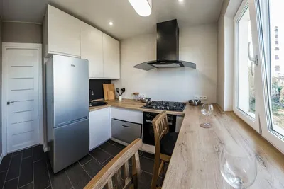 Стильный дизайн кухни 5 кв.м. с холодильником в хрущевке: фото