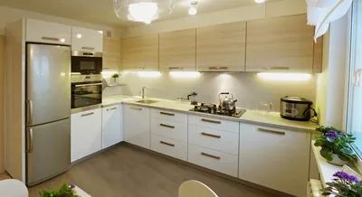 Дизайн Г-образной кухни 10 кв.м в пастельных тонах (12 фото)
