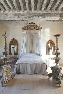 Балдахин над кроватью в классической спальне | Classic bedroom furniture,  Classic furniture, Bedroom decor