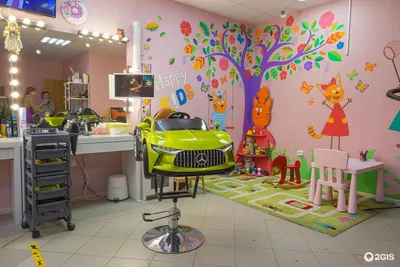 Парикмахерская с детской комнатой - 47 фото