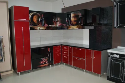 Черно-красные кухни. Фото