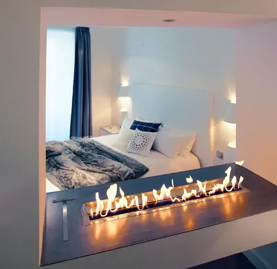 Спальня с камином в маленькой квартире: преимущества, дизайн интерьера с  фото