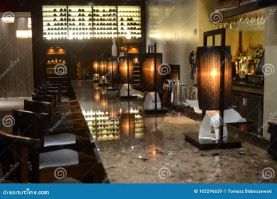 Японский дизайн интерьера суши-ресторана - бар Стоковое Изображение -  изображение насчитывающей цветасто, жужжание: 105296659