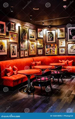 Дизайн интерьера красивого ресторана лаундж-бара с столами Редакционное  Фото - изображение насчитывающей клуб, ресторан: 165018096