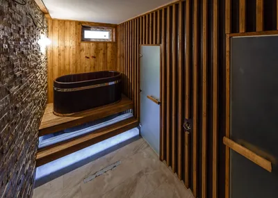 Дизайн интерьера бани \"Комната отдыха при бане с камином и небольшой  кухней\" | Портал Люкс-Дизайн.RU