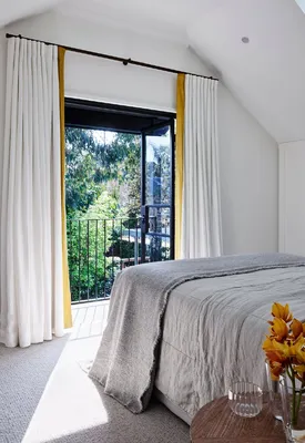 Дизайн спальни с балконом - фото, интерьер спальни с выходом на балкон