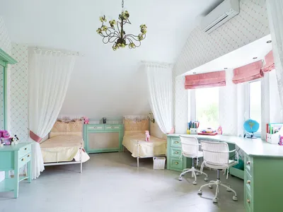 Дизайн-проект яркой детской комнаты 22 кв. м в классическом стиле для двух  девочек | Студия Дениса Серова