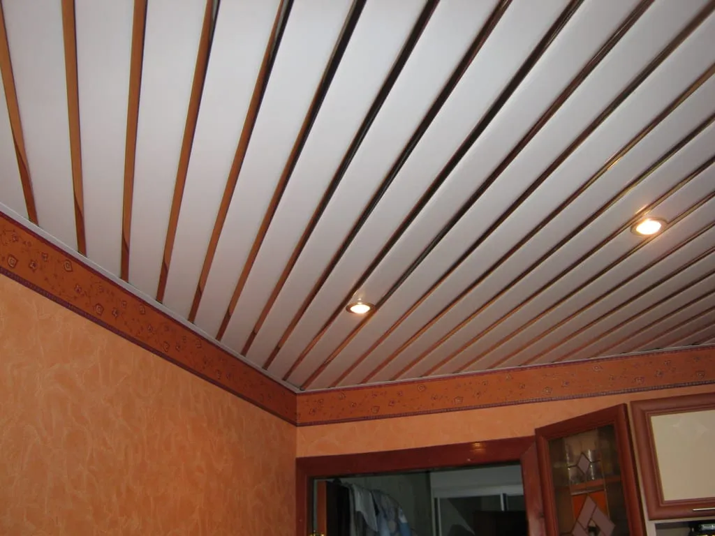 Стеновые панели: подробный обзор и 5 рекомендаций по монтажу при ремонте квартир