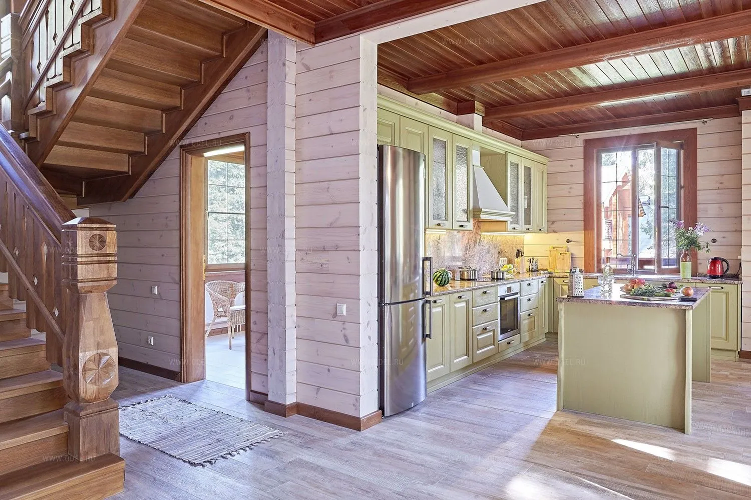 15 интересных дизайнов кухни в деревянном доме