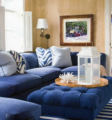 Синий диван в интерьере гостиной - 66 фото