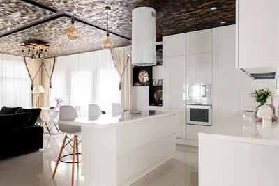 Кухня, совмещенная с гостиной в частном доме: дизайн фото интерьеров,  планировки