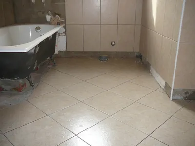 Как зашить пространство под ванной - Центр Кубани