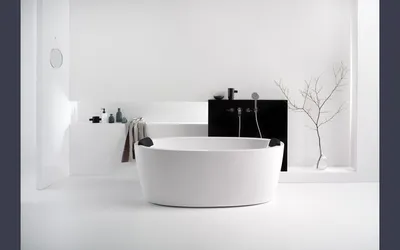Черно-белый с продолжением: туалет/ванная комната, керамическая плитка,  мозаика, раковины, стиральные машины, унитазы и биде — Идеи ремонта