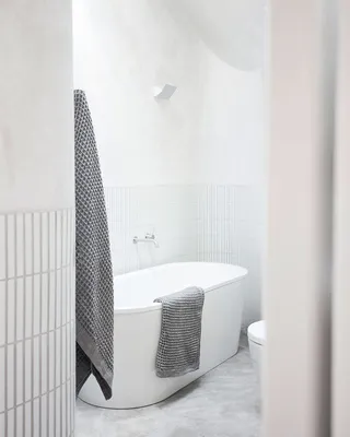 Белая плитка в интерьере ванной комнаты: 50 примеров • Интерьер+Дизайн