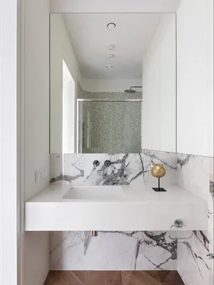 Ванная комната под мрамор: 70 фото, дизайн интерьера с плиткой и  керамогранитом